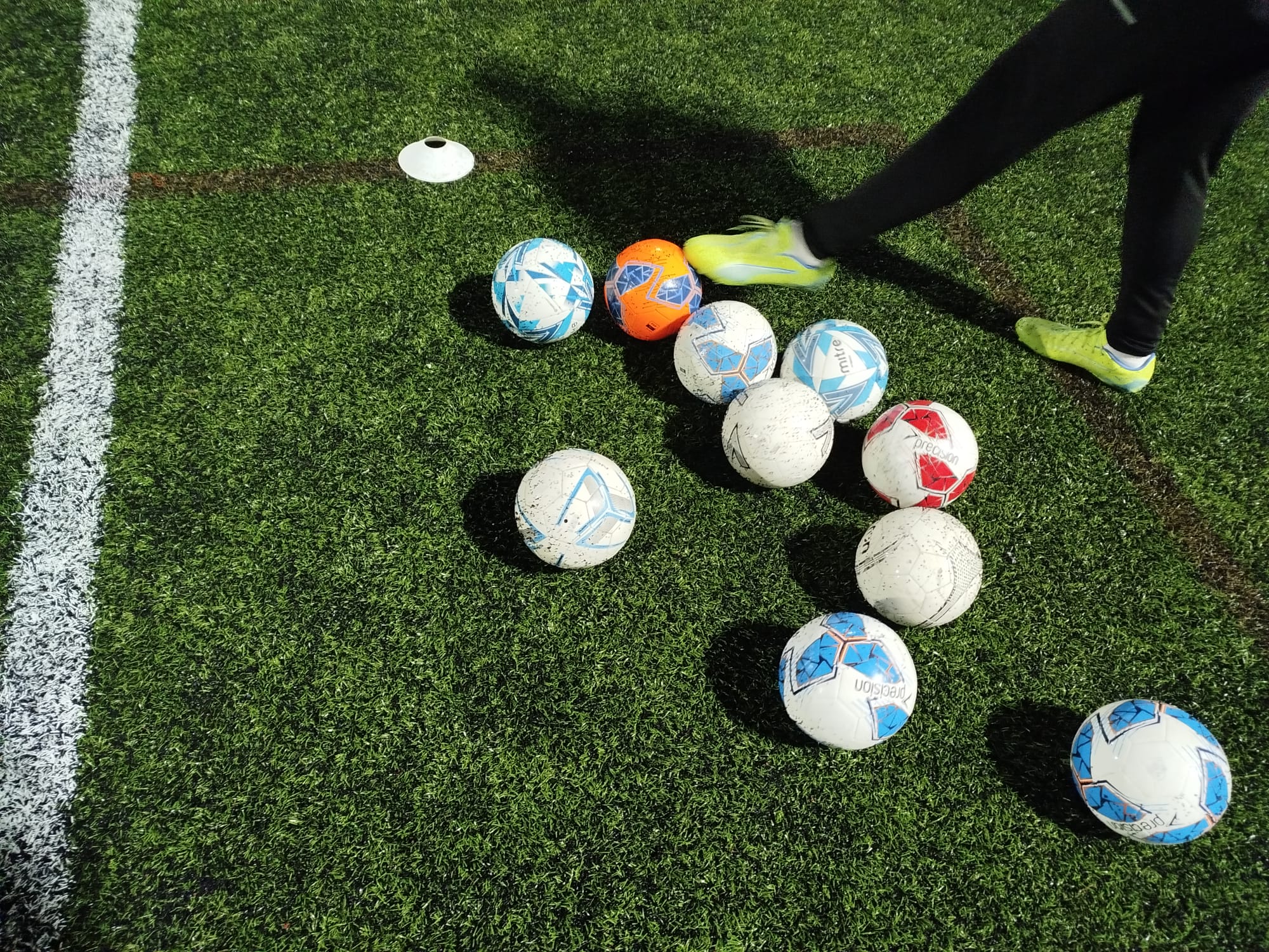 Full goalkeeper training session